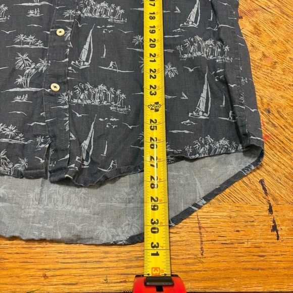 Tommy Hilfiger Hawaiian Sail Boat Shirt Mens Large Grey Custom Fit Button Up - Picture 4 of 5